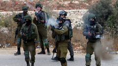 إصابات بالاختناق خلال قمع الاحتلال لفعالية زراعة أشجار شرق نابلس