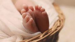 روسيا.. أم تحتجز طفلتها الرضيعة 6 أشهر في حقيبة !