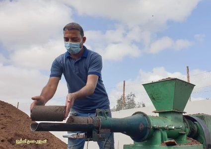 مهندسون يحولون عصارة الزيتون "الجفت" لقوالب تستخدم في الطهي