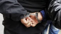 القبض على شخصين لضلوعهما بإصابة شاب بإطلاق نار في الخليل