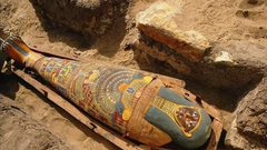 اكتشاف مقبرة فرعونية عمرها حوالي 2500 سنة