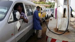 السودان يخطط لرفع الدعم عن المحروقات
