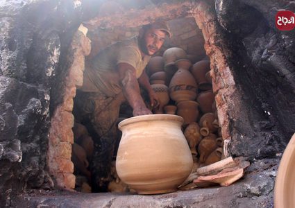 صناعة أواني الفخار حرفة تتوارثها عائلة الفاخوري بالخليل