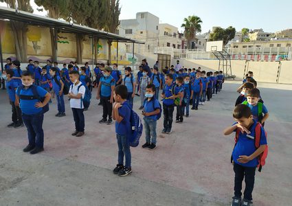 5 أسابيع وطلبة الصف الأول في مدرسة روجيب بدون معلم