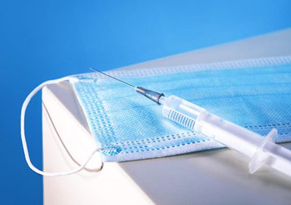 تعليق تجارب على لقاح كورونا بعد إصابة متطوع بمرض "غير مفسر"