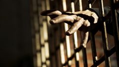 الأسرى يخوضون معركة الكرامة في سجون الاحتلال لنيل الحرية