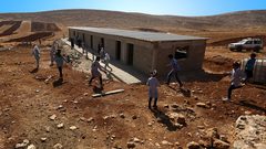 الاحتلال يهدم مدرسة شرق رام الله