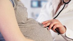 دراسة: مشاكل الحمل تزيد خطر تعرض الأم لنوبات قلبية