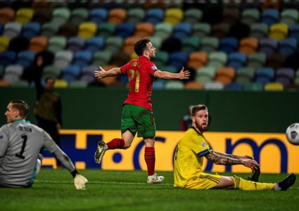 بديل رونالدو يقود البرتغال للفوز على السويد بثلاثية