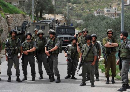 قوات الاحتلال تغلق برقة شمال شرق رام الله