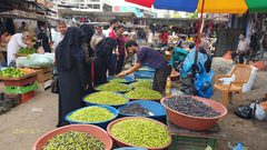 سوق الزيتون بمدينة خانيونس في قطاع غزة