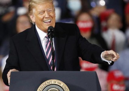 ترامب: سأغادر البلاد إذا هزمت أمام أسوأ مرشح في التاريخ