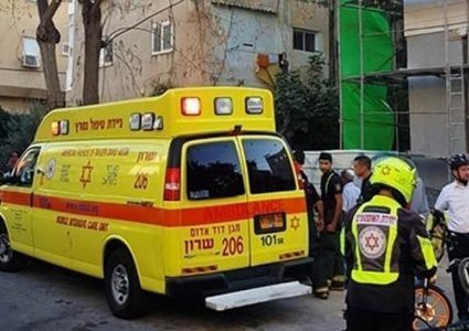 إصابة خطيرة لمواطن تعرض للطعن في رأس العين