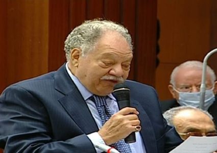 الفنان يحيى الفخراني يؤدي اليمين الدستورية نائبًا لمجلس الشيوخ