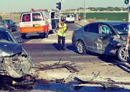 مصرع طفل وإصابة 6 آخرين جراء حوادث سير بقطاع غزة