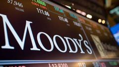 وكالة موديز تخفض تصنيف ديون بريطانيا لضعف النمو الاقتصادي
