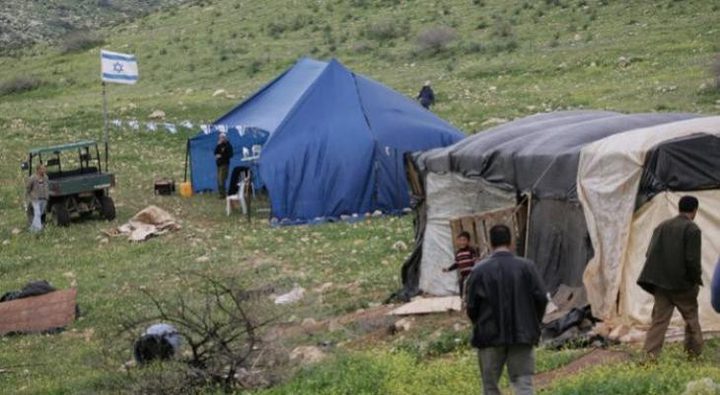 نابلس: مستوطنون ينصبون خيمة على قمة جبل النجمة