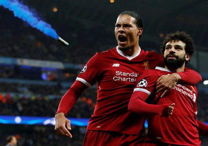 محمد صلاح يوجه رسالة لفان دايك