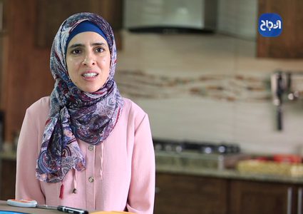 المهندسة ميس أبو حجله تبدع بإنتاج مجسمات ووسائل تعليمية