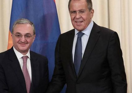 وزير خارجية أرمينيا يصل موسكو في زيارة قصيرة