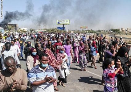 الخرطوم: الشرطة تطلق الغاز المسيل للدموع على عشرات المحتجين