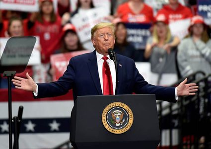 ترامب يهدد بنشر لقاء مسجل له قبل موعده