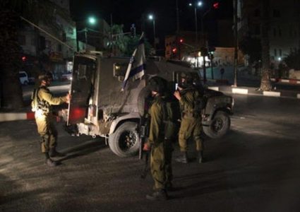 اعتقالات ومداهمات بالضفة