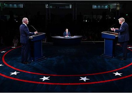 اتهامات متبادلة بين ترامب وبايدن في المناظرة الأخيرة
