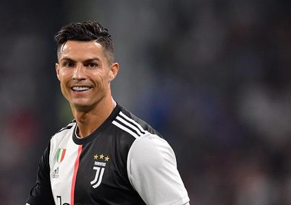 شاهد.. ظهور كريستيانو من داخل الحجر الصحي في مقطع فيديو