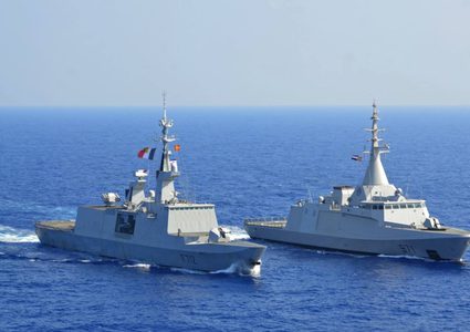 بحرية مصر تنقذ مركبا يرفع العلم التركي في عمق البحر المتوسط