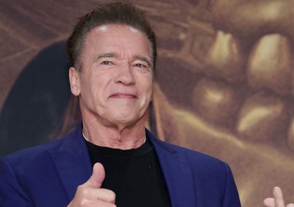 أرنولد يؤكد أنه بصحة جيدة بعد خضوعه لجراحة في القلب