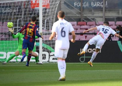 أهداف مباراة الكلاسيكو الإسباني بين برشلونة وريال مدريد