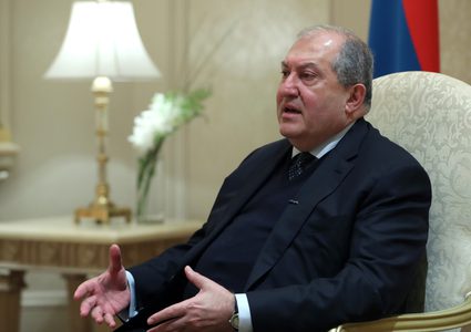 رئيس أرمينيا يرحب بالدور الروسي في تسوية نزاع قره باغ