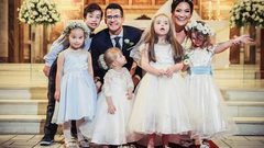 عروس تدخل في نوبة بكاء بسبب مفاجأة عريسها