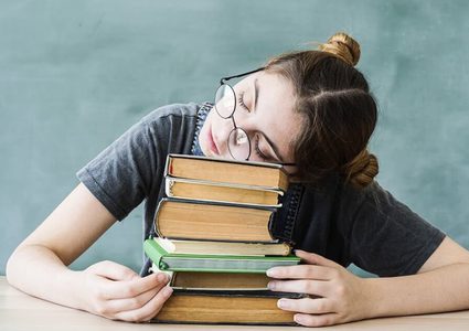 4 أعراض تدل على أنك تعاني من حالة "فرط النوم"