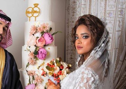 مشاعل الشحي​ و​أحمد خميس في منزل جديد