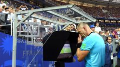 الدوري الانجليزي..قد يتم تغيير قواعد التسلل في تقنية ال VAR