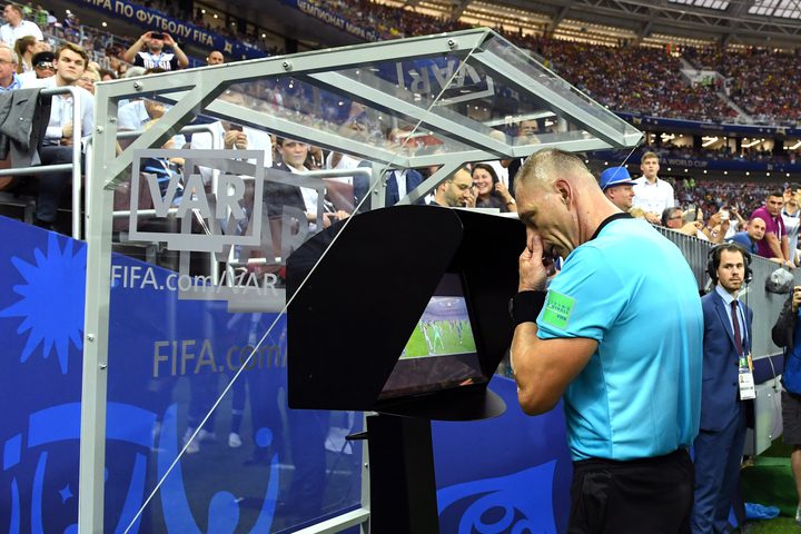 الدوري الانجليزي..قد يتم تغيير قواعد التسلل في تقنية ال VAR