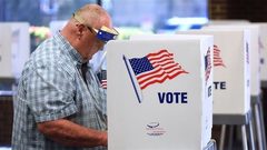 ترامب أو بايدن.... تعدد الرؤساء "والسياسة" واحدة