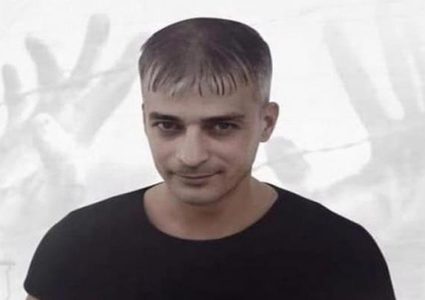 الأسير أبو وعر يفقد القدرة على الكلام وتناول الطعام