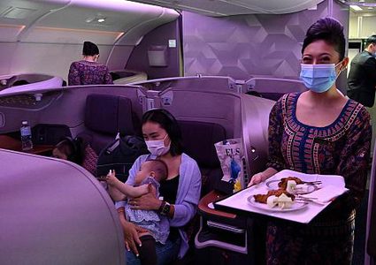 سنغافورة.. شركة تحول طائراتها لمطاعم مؤقتة بسبب كورونا