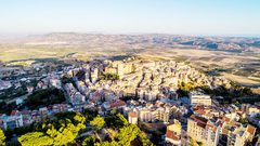 إيطاليا: قرية تعرض منازلا للبيع بسعر أقل من ثمن كوب قهوة