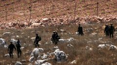 سلطات الاحتلال تسيج منطقة محاذية لتجمع "غوش عتصيون" الاستيطاني