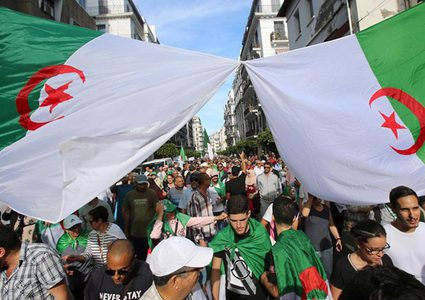 اختتام الحملة الانتخابية للاستفتاء على تعديل الدستور في الجزائر