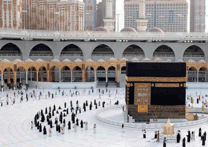 السعودية تُعلن إتاحة العمرة لكل مسلمي العالم