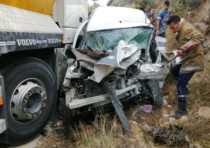 مصرع مواطنين بحادث سير في الخليل