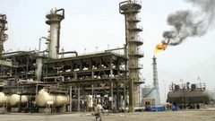 فنزويلا تعلن تعرض أكبر مصفاة للنفط لهجوم