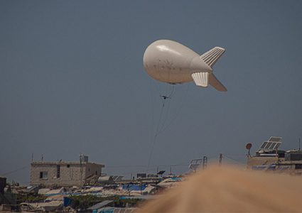 الاحتلال يطلق منطاد مراقبة فوق بلدة الخضر