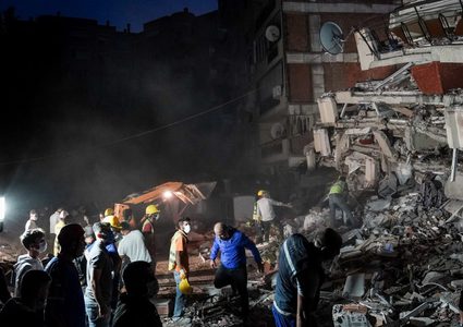 أوغلو يؤكد أن كارثة بهذا الحكم لا تؤثر على الاقتصاد التركي