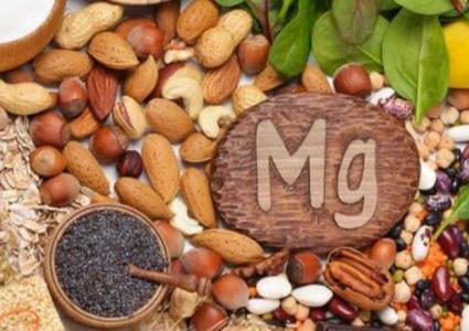 أبرز المشكلات الصحية التي يسببها نقص المغنيسيوم بالجسم
